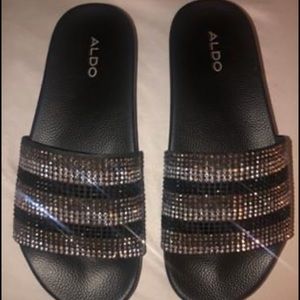Aldo Slides